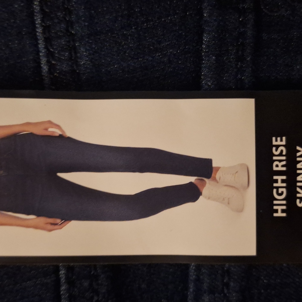 Jessica Simpson | Ladies' Skinny Jean | High-Rise Slimming | Black | NWT